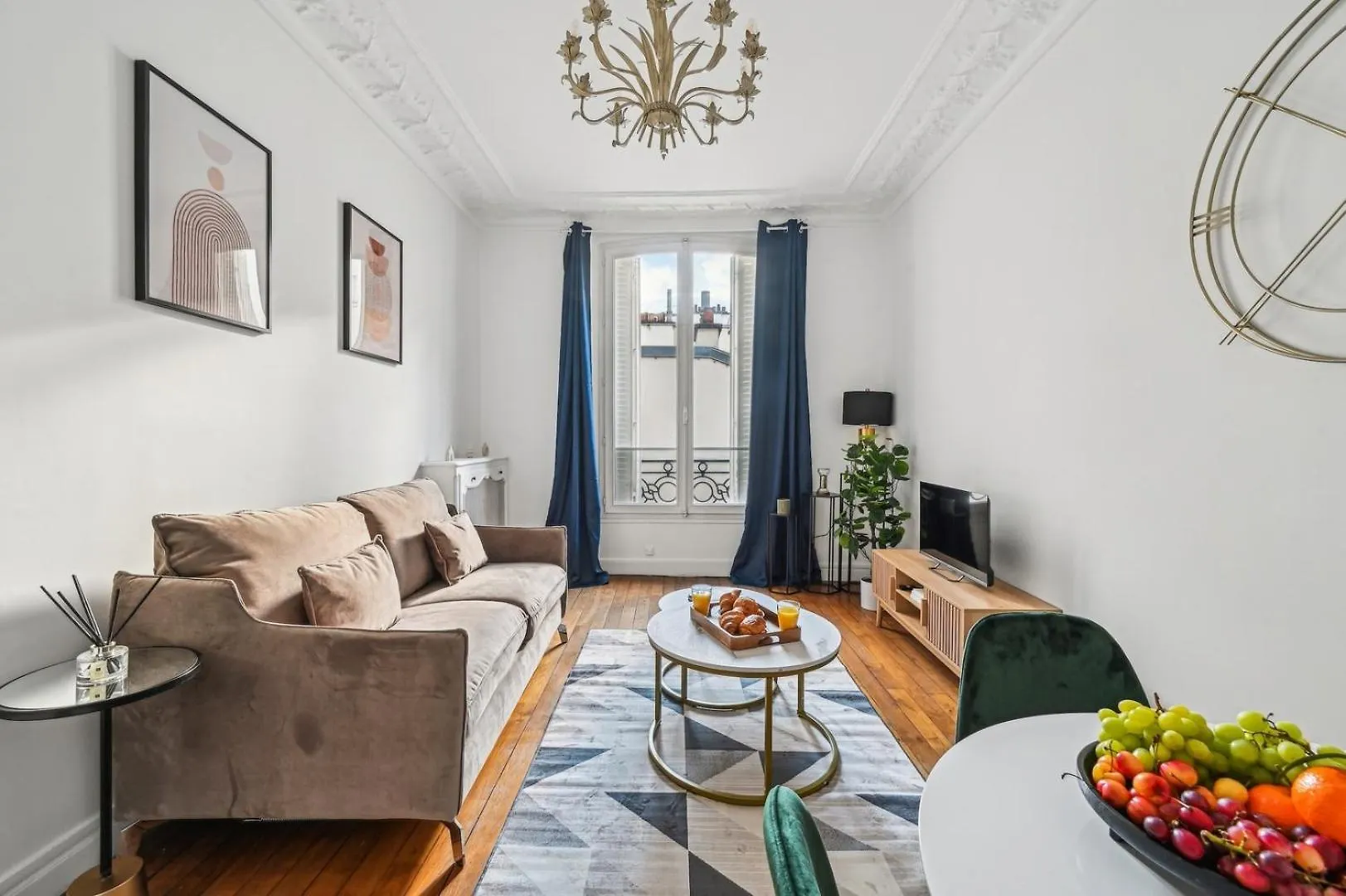 Bnbnook - Lovely 1Br Near Eiffel & Champ De Mars باريس شقة